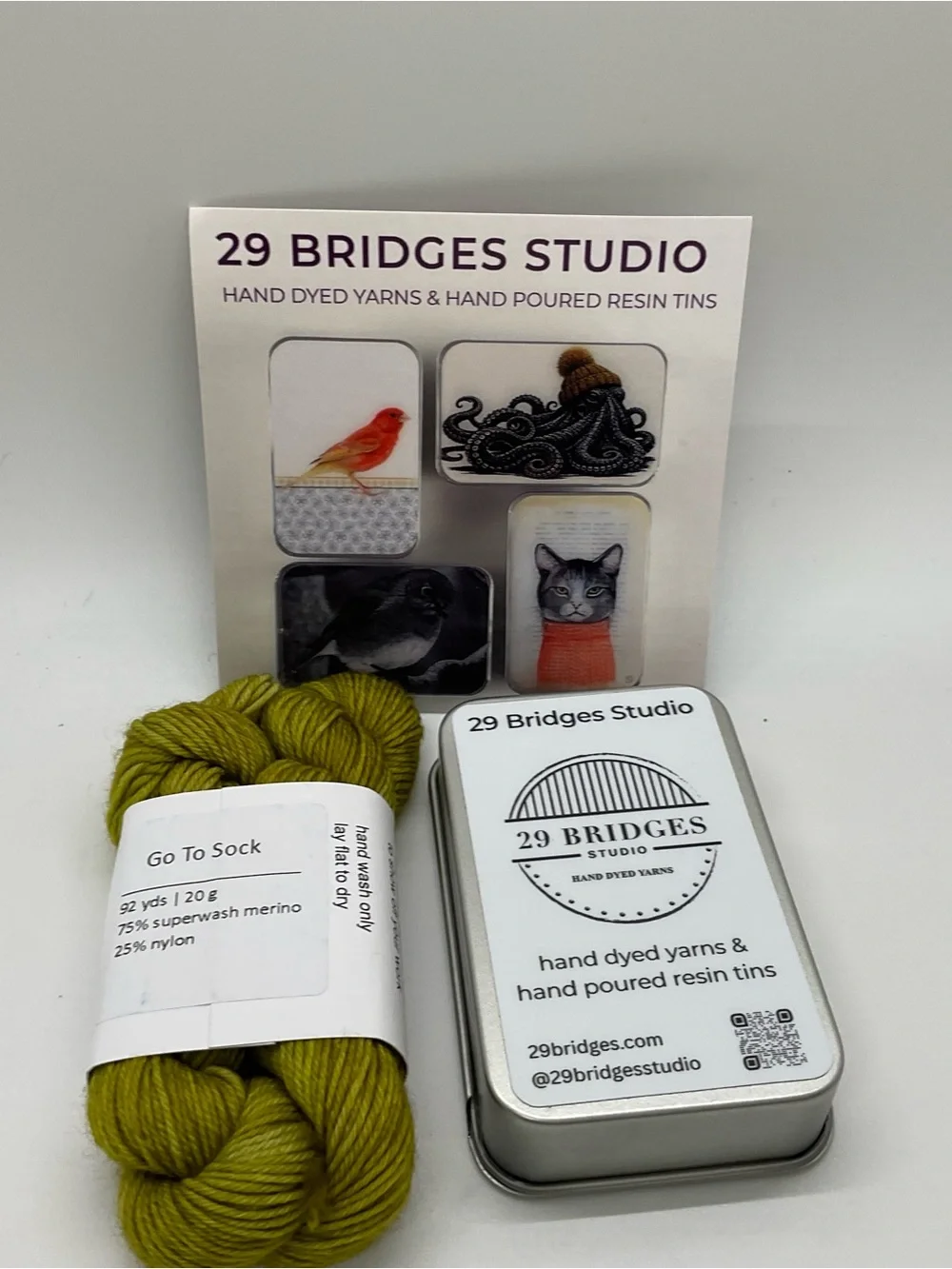 29 Bridges Studio 20gr Hank Go To Sock Yarn And Kitty Resin Tin NEW